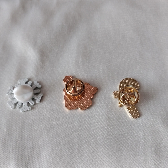 Holiday Pins - Picture 3 of 6